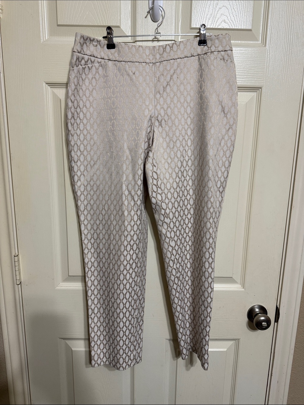 White House Black Market Cream Patterned Ankle Pants